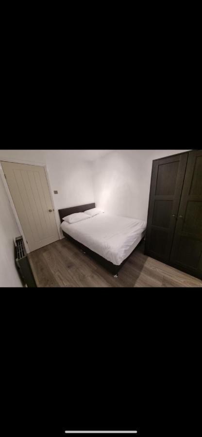 Modern 2 Bed Apartment & Free Parking Canterbury Kültér fotó
